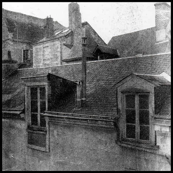 Sur les toits shot on Film Washi Film Washi V with a Rolleiflex 2.8F, developed at Home / Self-Developed, by Stéphane