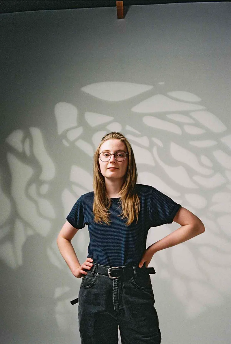Confidence shot on Kodak Portra 400 with a Minolta X-370S, developed at Phoenix Photo Lab, by 35mm_of_Alex