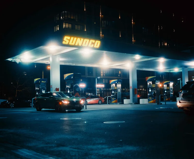 DC shot on Cinestill 800T with a Mamiya RZ67 Pro I, by Deegs