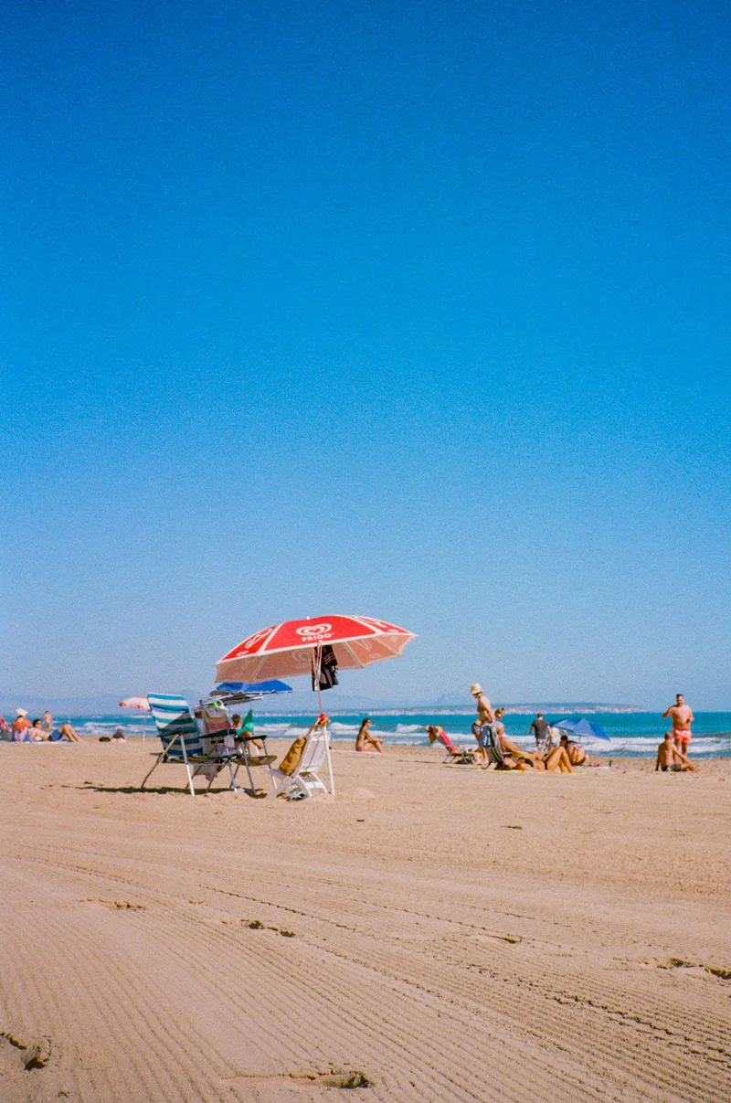 Film photo shot on Kodak ColorPlus 200 with a Voigtländer Bessa R2M, by Vickie Hudson