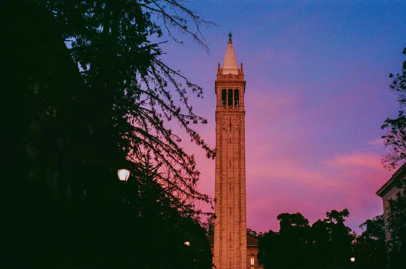 Campanile at UC Berkeley shot on Kodak Portra 400 with a Minolta XE-7, by Hamoodi