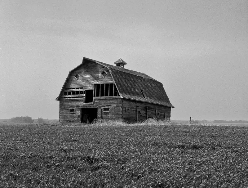 Range Road 22 shot on Ilford HP5 Plus 400 with a Zenza Bronica ETRS, developed at Home / Self-Developed, by Todd Connaghan