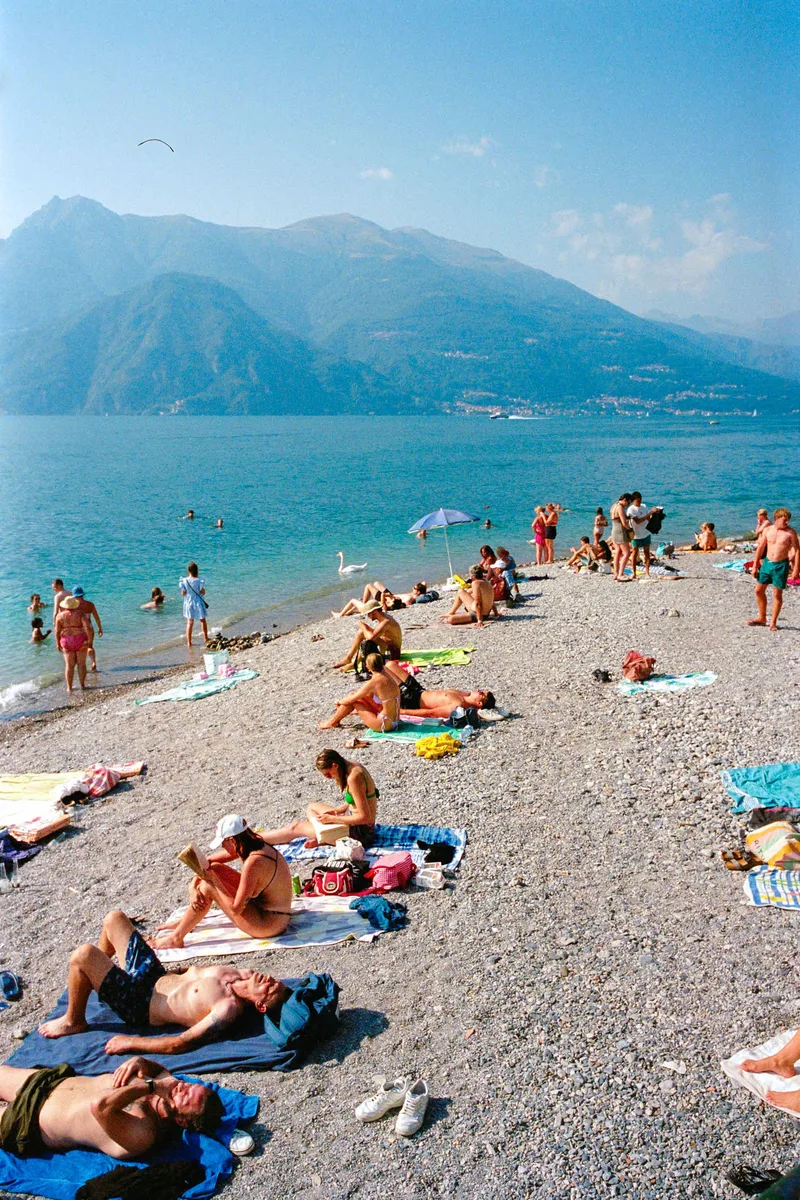 Film photo shot on Kodak Portra 400 with a Contax G1, developed at Processus, by Léa Anoufa