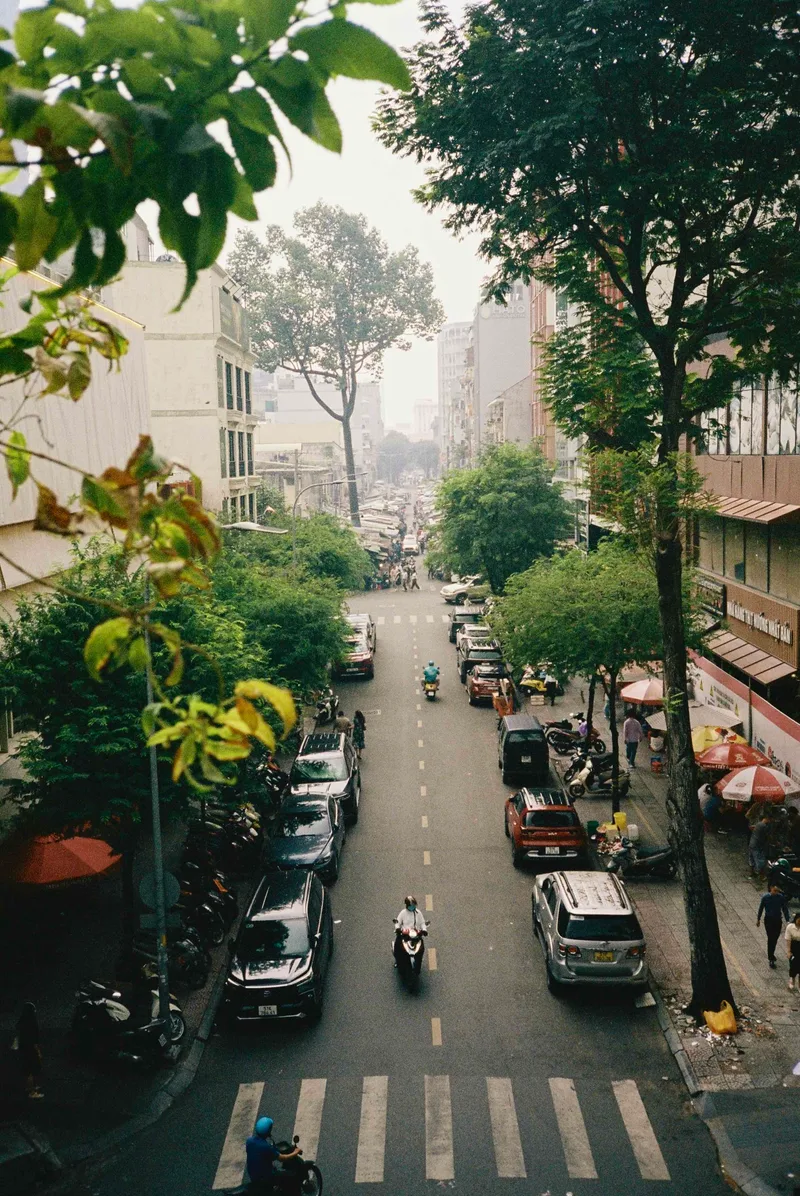 Film photo shot on Kodak Portra 400 with a Rollei 35AF, developed at LLab, by jaemz