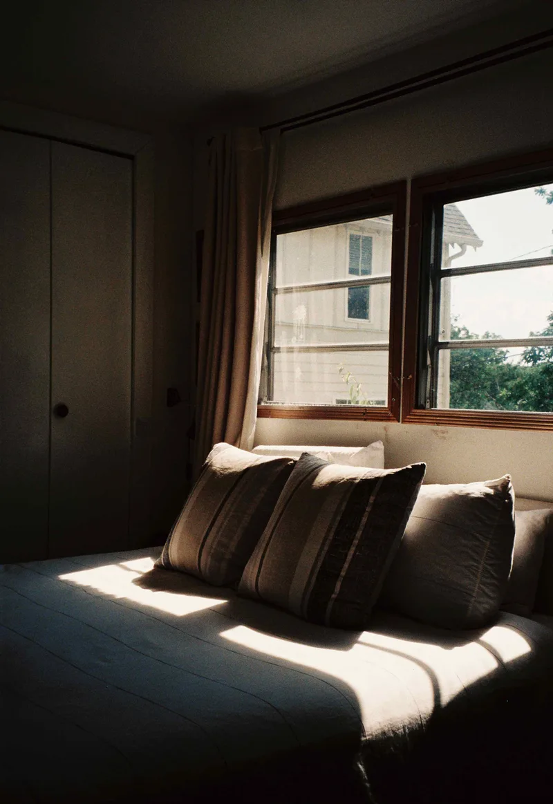 Film photo shot on Fujifilm 400 with a Olympus AZ-200SuperZoom, developed at Boutique Film Lab, by Gaby Salinas