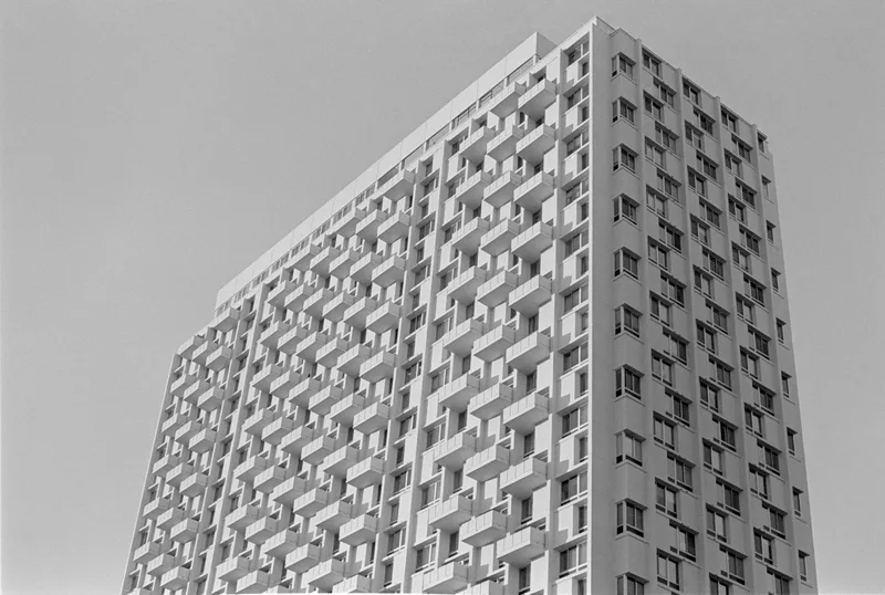 Balconies shot on Ilford HP5 Plus 400 with a Olympus OM-4T, by alexonkow