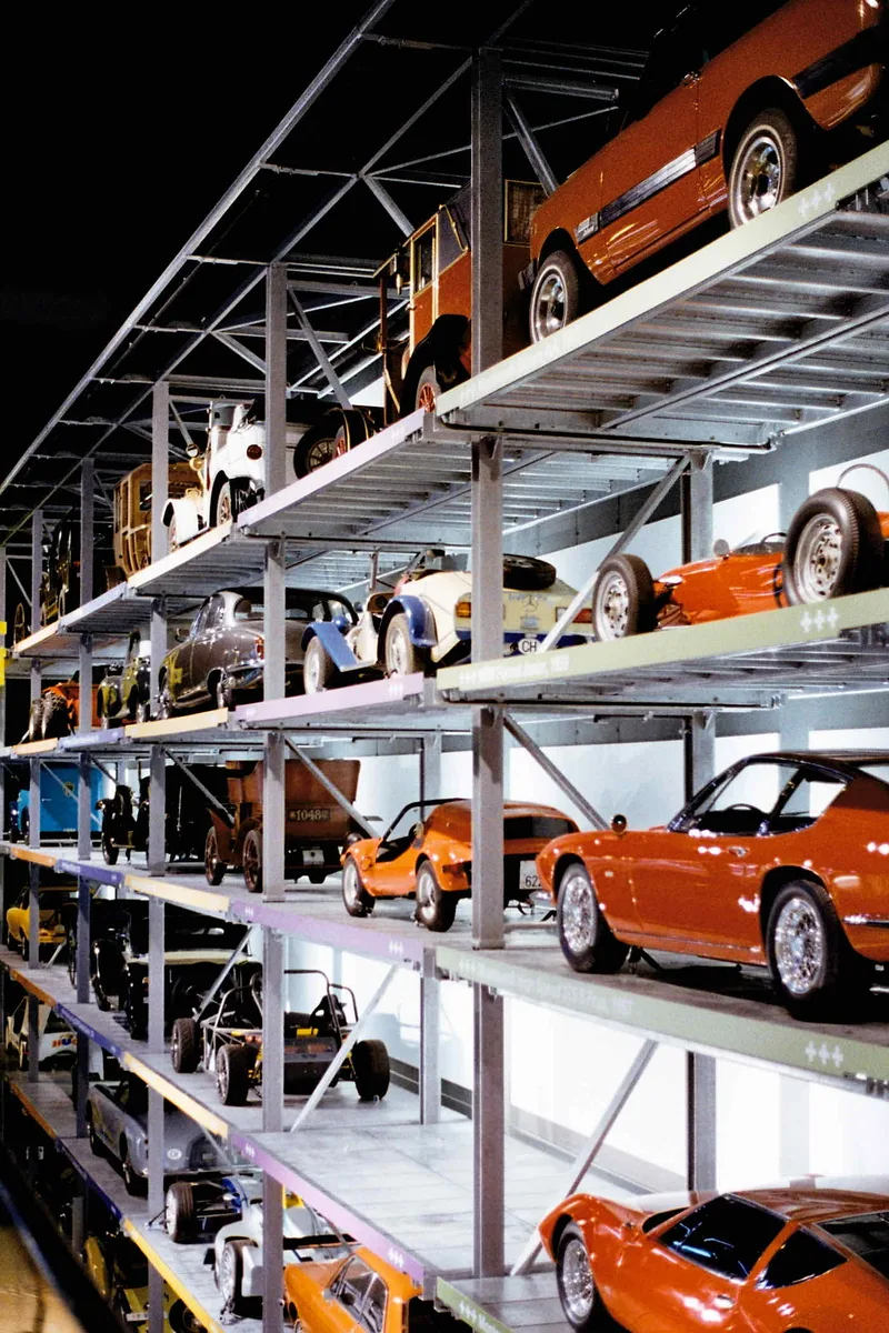 muchos carros shot on Kodak Gold 200 with a Olympus OM-10, developed at Foto Huus Oerlikon, by mariana
