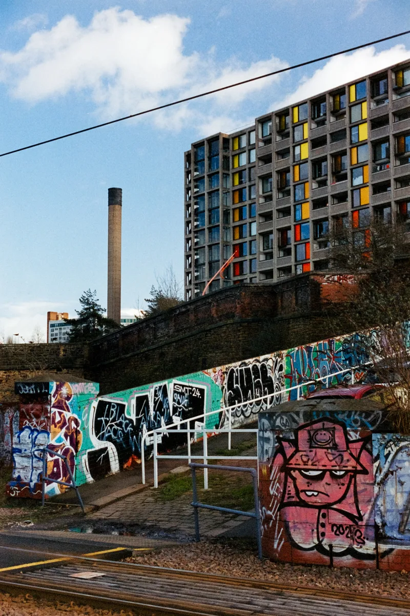 Graffiti at Park Hill shot on Fujifilm Reala 500D with a Nikon F90X, developed at Come Through Lab, by ant