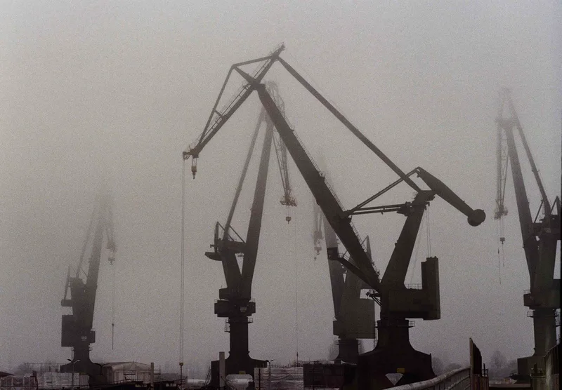 gloomy shot on Kodak ColorPlus 200 with a Zenit TTL, by Karolina