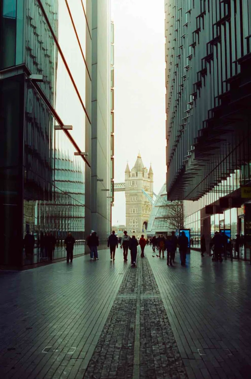 London shot on Cinestill 800T with a Pentax Spotmatic, developed at Foto Hércules, by Andrea Ibarra