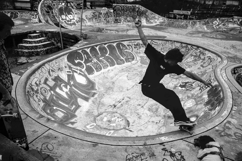 Smithgrinder shot on Ilford HP5 Plus 400 with a Minolta XG-1, by Simon