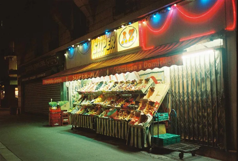 LOMOGRAPHY shot on Lomography CN 800 with a Minolta AF2, by ARGENTEURS