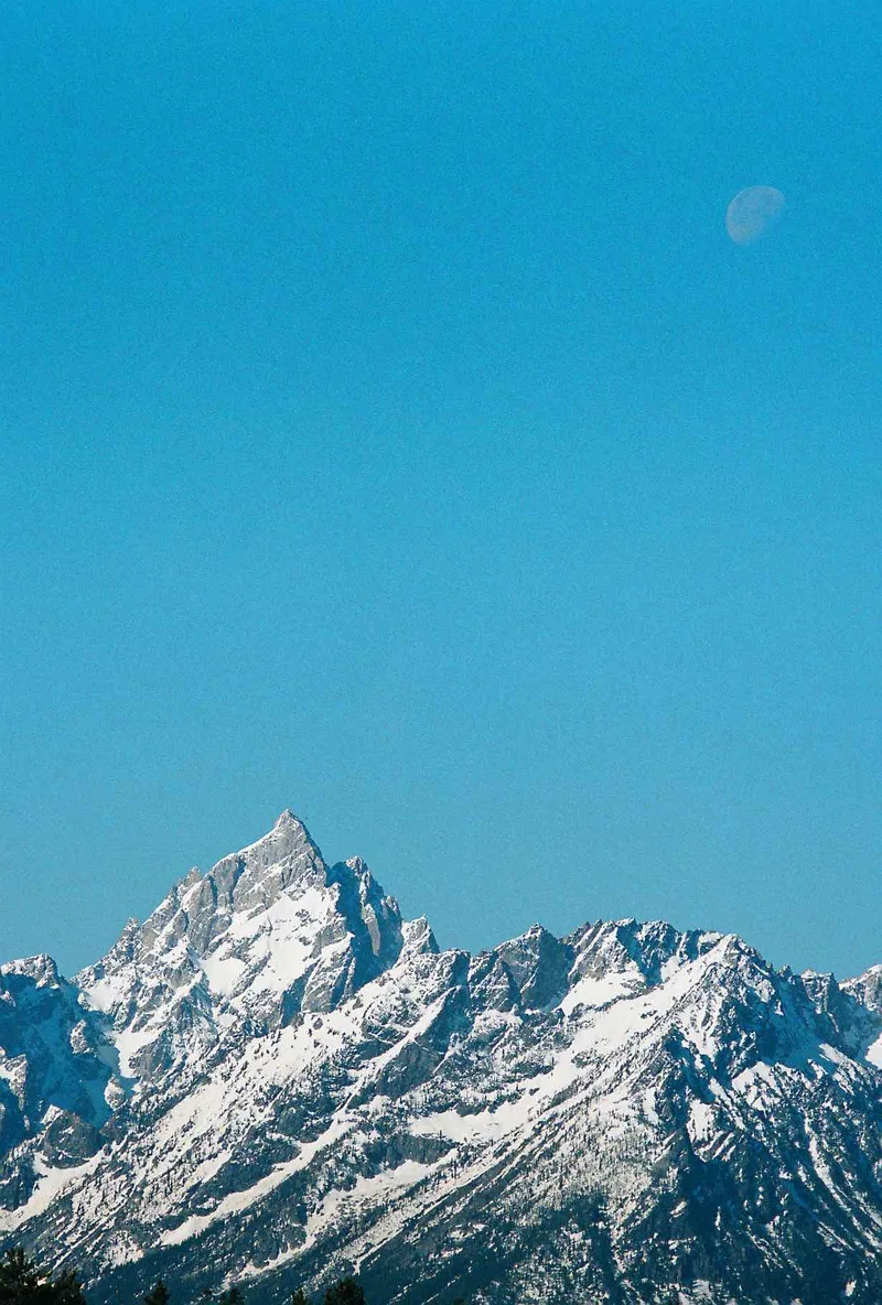 Tetons shot on Kodak Ektar 100 with a Canon AE-1, developed at Mike’s Camera, by Kaitlin Kelesoglou
