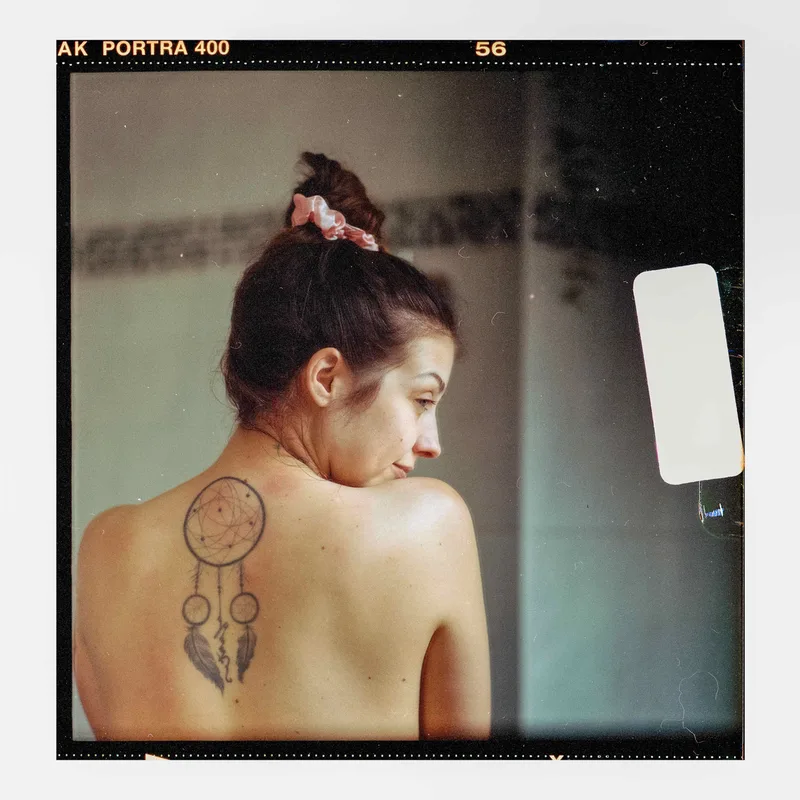 Candid moments shot on Kodak Portra 400 with a Pentacon Six TL, developed at DevbyJannis, by Alessandro Benevento