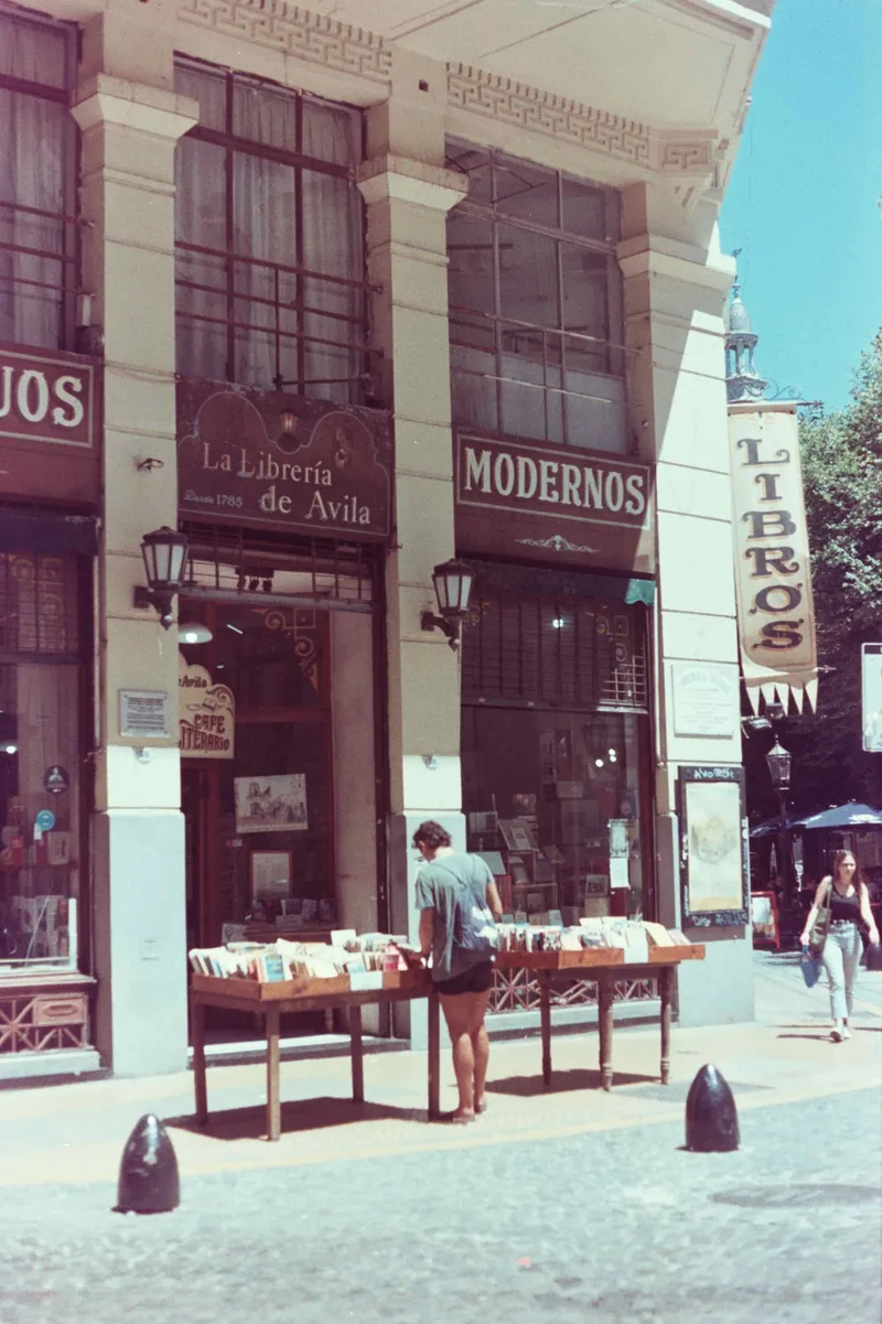 Librería de Ávila shot on Ferrania Solaris 100 with a Olympus OM-2, developed at TOKYO Photo Lab, by Paula