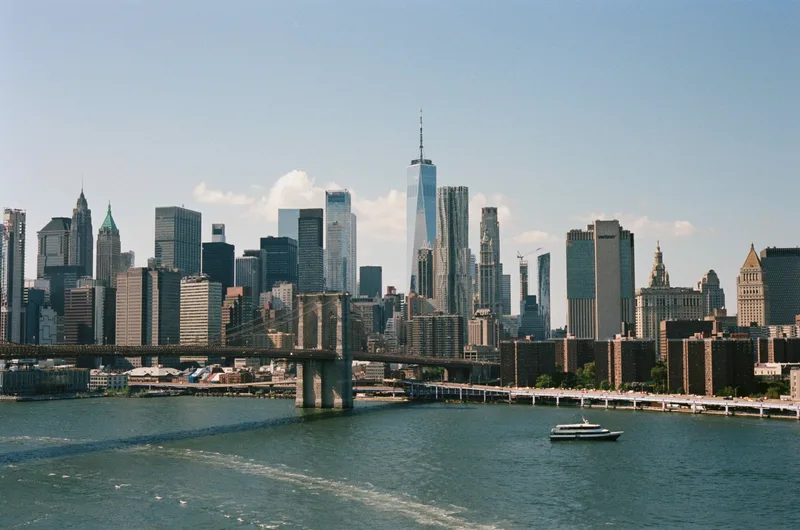 New York City shot on Kodak Portra 400 with a Contax G1, developed at FilmSpeedLab, by Henri