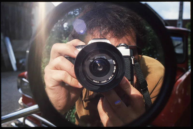 Rétro photo shot on Kodak Ektachrome 200 with a Minolta X-500, by MARCO PHOTOS