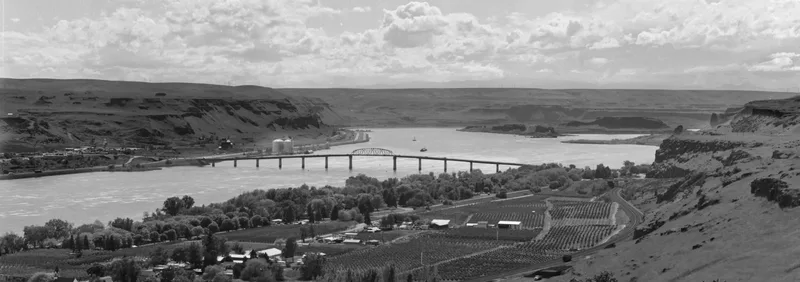 Columbia River From Stonehenge shot on Ilford Delta 100 with a Toyo 45G, developed at Home / Self-Developed, by Ken in Portland