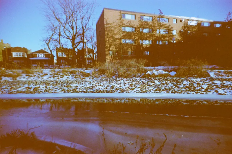 Film photo shot on Dubblefilm Pacific 400 with a Lomo Apparat, developed at Reformed Film Lab, by parker