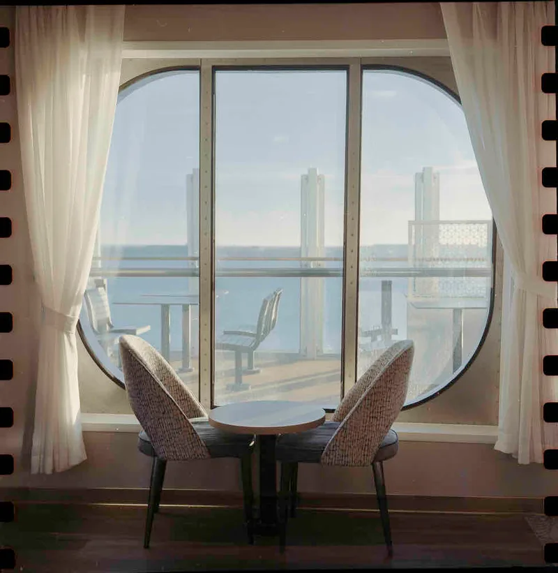 La croisière shot on Kodak Vision 3 250D with a Rolleiflex 3.5F, developed at Home / Self-Developed, by Raynald
