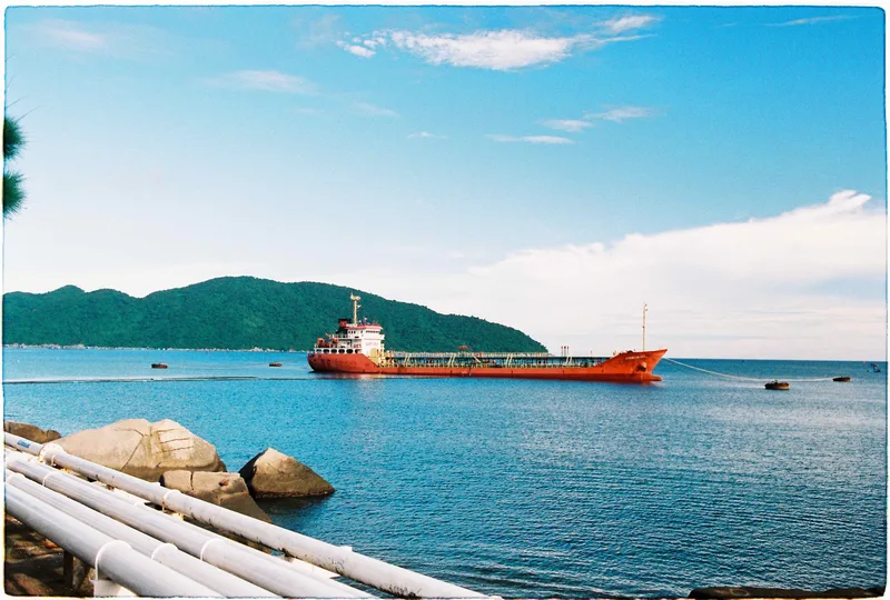 Vũng Rô - 2025 shot on Agfa Vista Plus 400 with a Nikon FM2n, developed at 47plus minilab, by nivhty123
