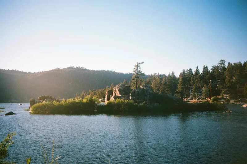 Big Bear Lake shot on Kodak Ektar 100 with a Pentax IQZoom 140, by Hamoodi