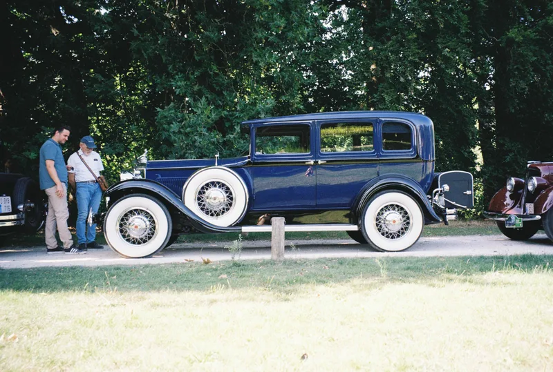 Pre war oldtimer meet shot on Kodak UltraMax 400 with a Canon Primasuper135, developed at Mori Film Lab, by Aron Buffel