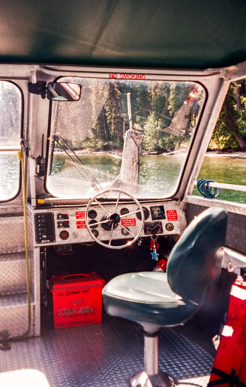 Sunny steering shot on Fujifilm Superia X-TRA 400 with a Minolta Freedom Zoom 70, by Katelin