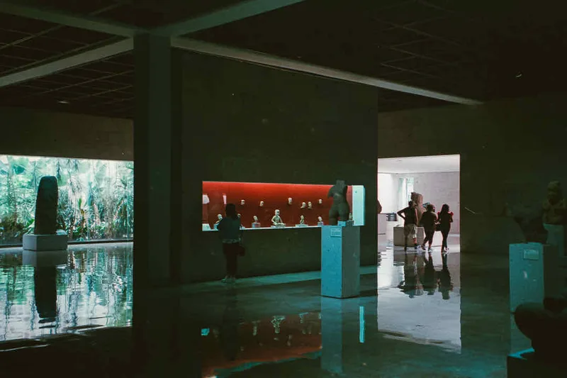 Museo de Antropología, Xalapa shot on Fujifilm Superia X-TRA 400 with a Canon Sure Shot Z135 Caption, developed at Gama Fotografía, by rafa vera