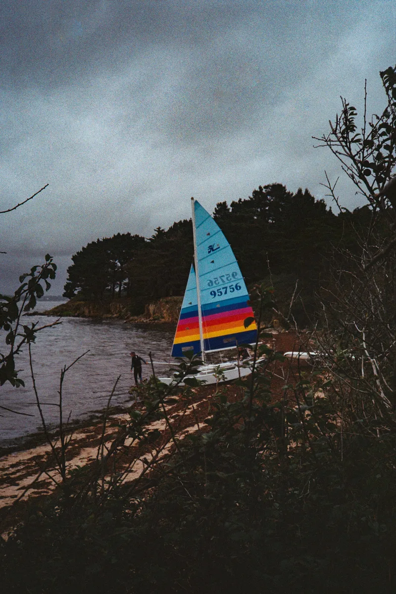 Le catamaran shot on Kodak Gold 200 with a Konica Big mini, by Art.gentique
