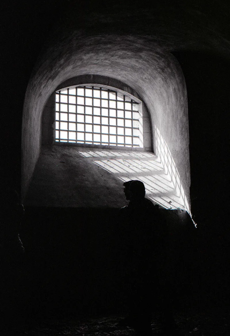 Casted Lights shot on Kodak Tri-X 400 with a Fuji STX-2, by Cristian Brunelli