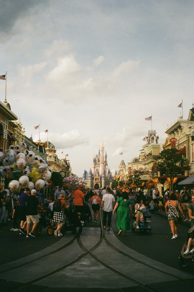 main street shot on Kodak Gold 200, developed at Reformed Film Lab, by bri