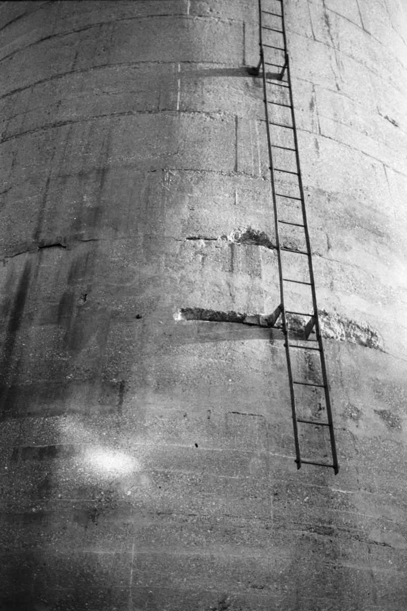 Film photo shot on Ilford Kentmere Pan 400 with a Canon EOS Rebel G, by Taylor
