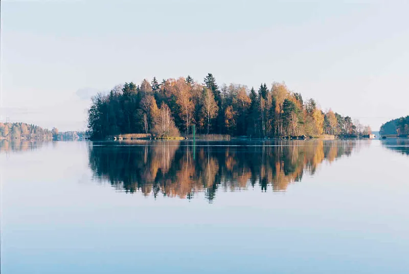 Lake view VII shot on Kodak Ektar 100 with a Nikon F100, developed at Photo Stella, by Jussi