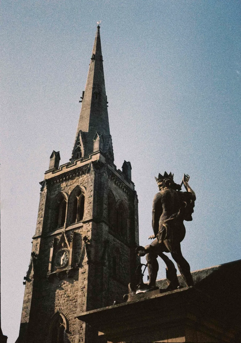 Statue of Neptune shot on Flic Film Psychedelic Street 400 with a Olympus Pen EES-2, developed at Miyagi Studio, by Alber