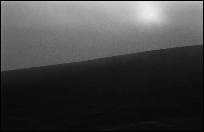 Film photo shot on Ilford Pan 400 with a Voigtländer VF101, by jmfo
