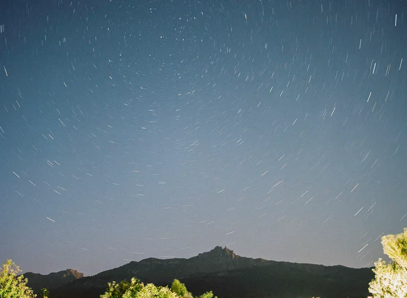 stars shot on Kodak Portra 400 with a Mamiya 645, developed at Photolix, by David Grandmougin
