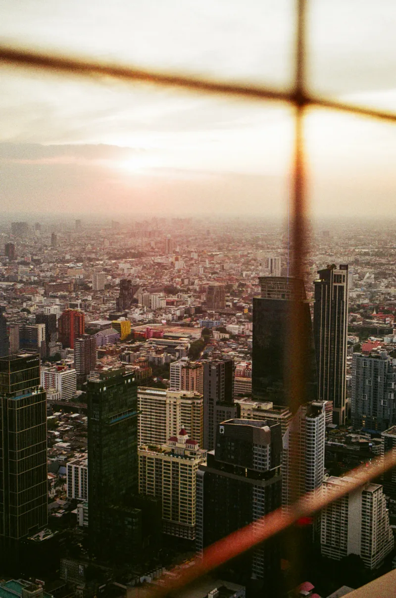 Bangkok sunset shot on Kodak Kodacolor with a Canon EOS 300, by Guesty