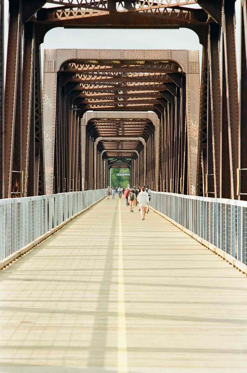 Bridge shot on Fujifilm Superia X-TRA 400 with a Olympus OM-1N, developed at GPC Labworks, by T.o.m