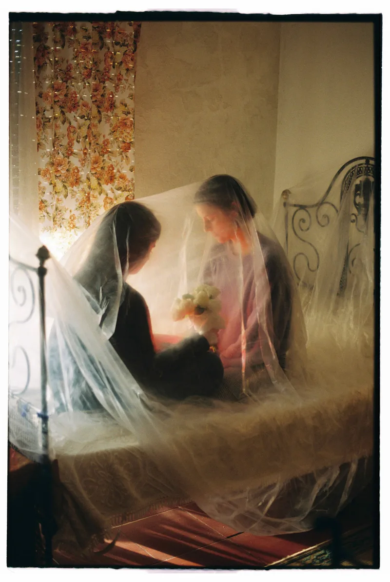 Finding Love shot on Kodak UltraMax 400 with a Canon 1N, developed at Carmencita Lisboa, by Samuel Ferreira