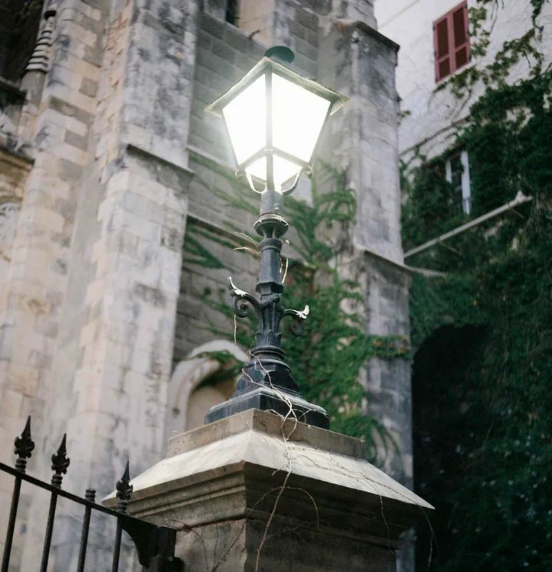 Lamp light shot on Kodak Portra 400 with a KMZ ISKRA2, developed at Take It Easy, by Mark Beadle