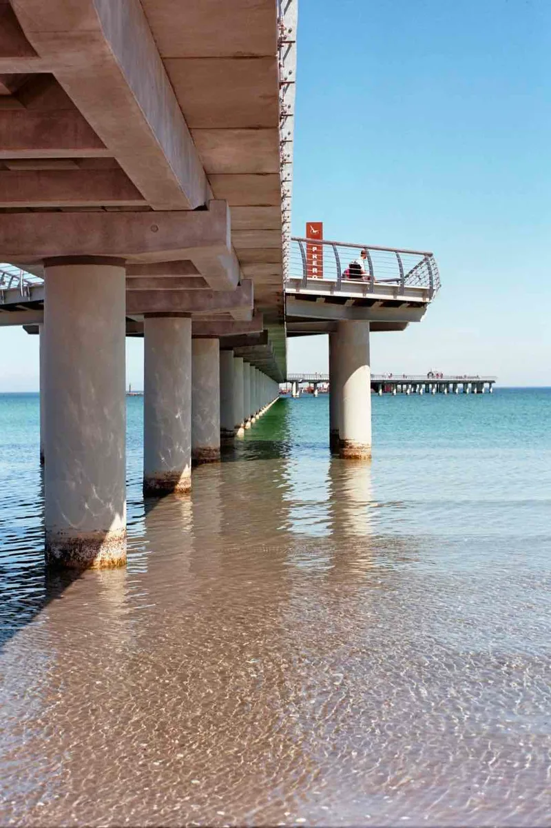 Water under the Bridge shot on Kodak Ektar 100 with a Praktica MTL5B, developed at DM Fotoparadies, by Chris Böhnke