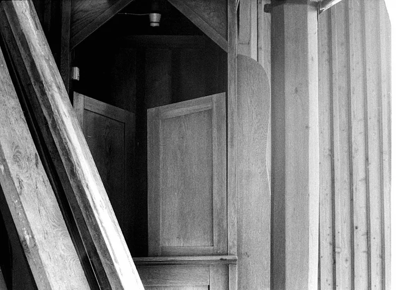 I have a confession to make, and there’s no one to hear it shot on Agfa APX 400 with a Kiev 4M, developed at Home / Self-Developed, by Raf