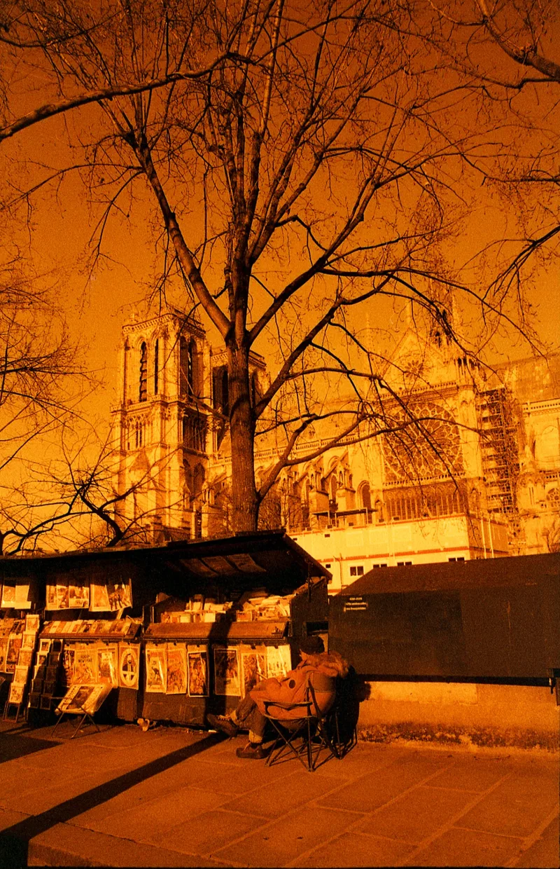 Paris Harman RED shot on Harman Harman Red 125 with a Canon EOS 33, developed at Home / Self-Developed, by MARCO PHOTOS