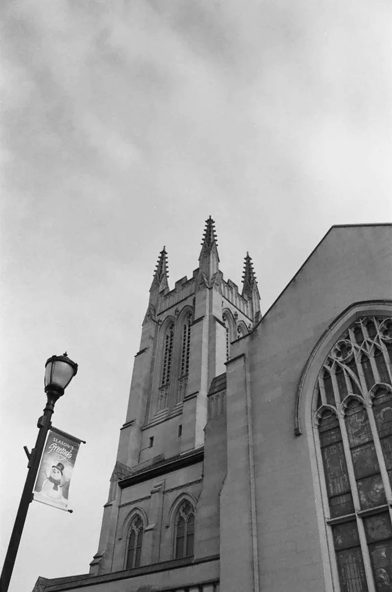 Drive by shot shot on Ilford Kentmere Pan 400 with a Olympus IS-30, developed at Gene’s Camera Store, by Sterlz