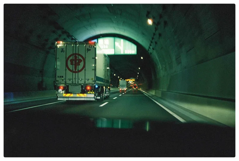 night run shot on Lomography CN 400 with a Leica M7, developed at Osawa Camera, by Nivola