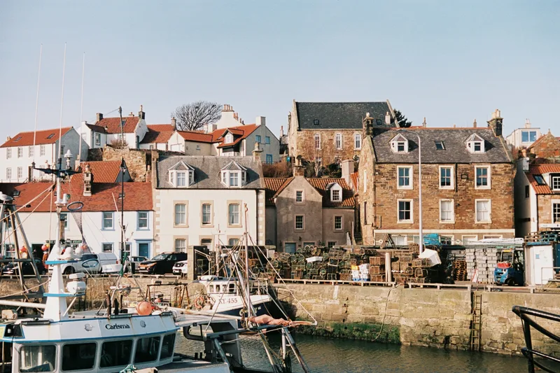 Winter sun in Pittenweem shot on Film Washi Washi X with a Leica III, developed at Gulabi, by Oddeye Photography