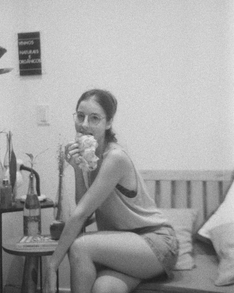 Gabi shot on Foma RetroPan 320 Soft with a Rollei 35S, developed at oBarco Estúdio, by Marcelo Ribeiro