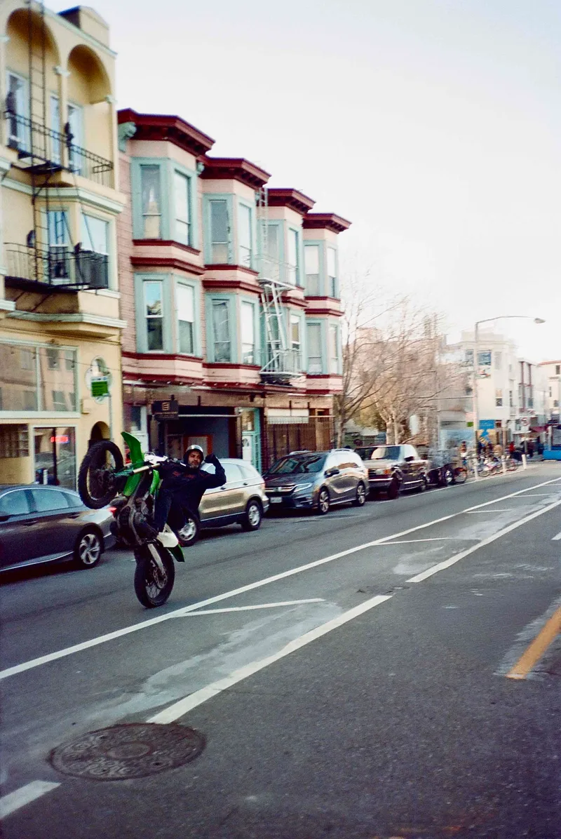 Film photo shot on Kodak Portra 400 with a Rollei 35AF, developed at Foto Express, by jaemz