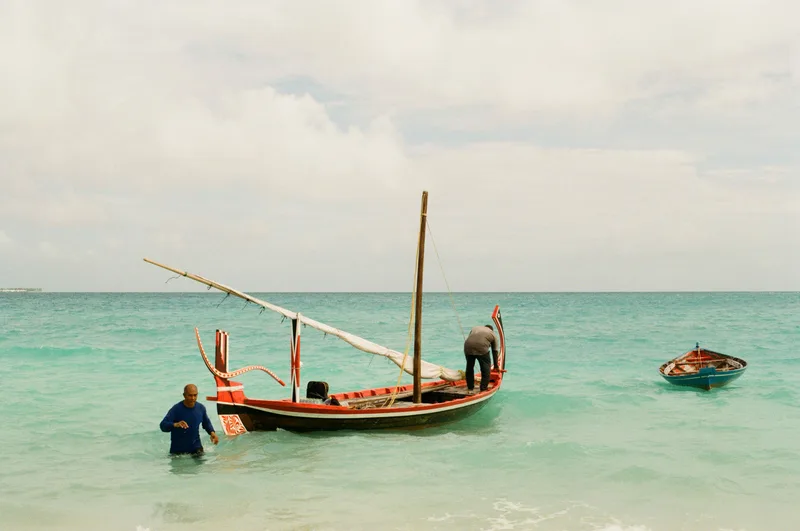People of the Seas shot on Fujifilm FujiColor C200 with a Canon AE-1, developed at Darkroom8, by Hoodh Niyaz